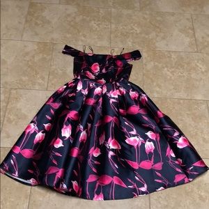 Size medium off the shoulder floral print dress